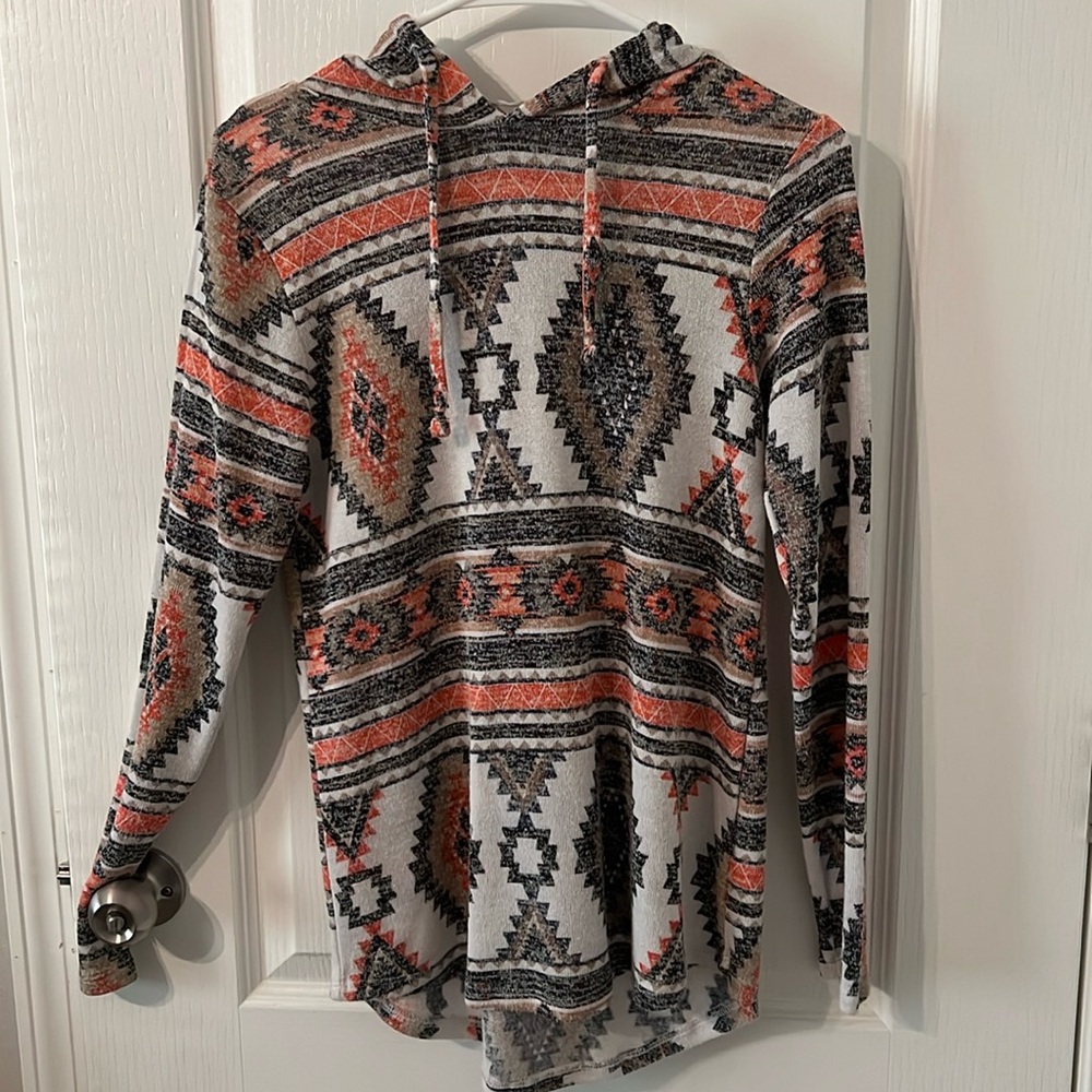 Women’s light hooded Aztec shirt